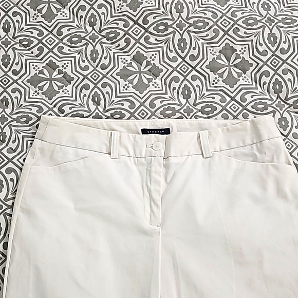 Jones New York Signature stretch white capri size 4 - Picture 4 of 6